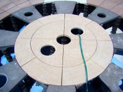Realizace fontány na náměstí na BC podstavcích Buzon