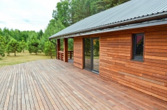 Dřevěná terasa i dřevěná fasáda z merbau systém Softline