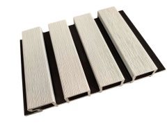 Bílý WPC fasádní panel - řez